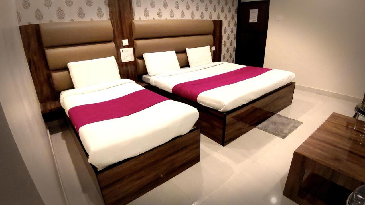 City Hotel Αλλαχαμπάντ Εξωτερικό φωτογραφία