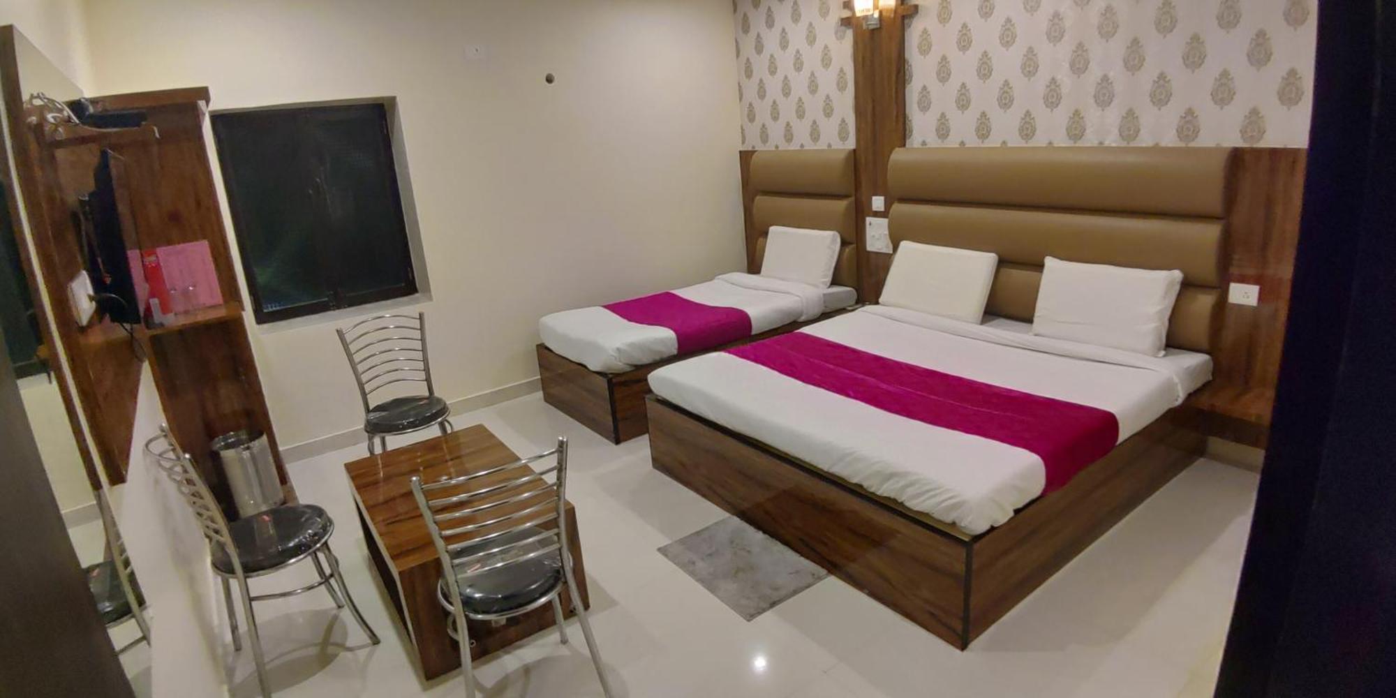 City Hotel Αλλαχαμπάντ Δωμάτιο φωτογραφία