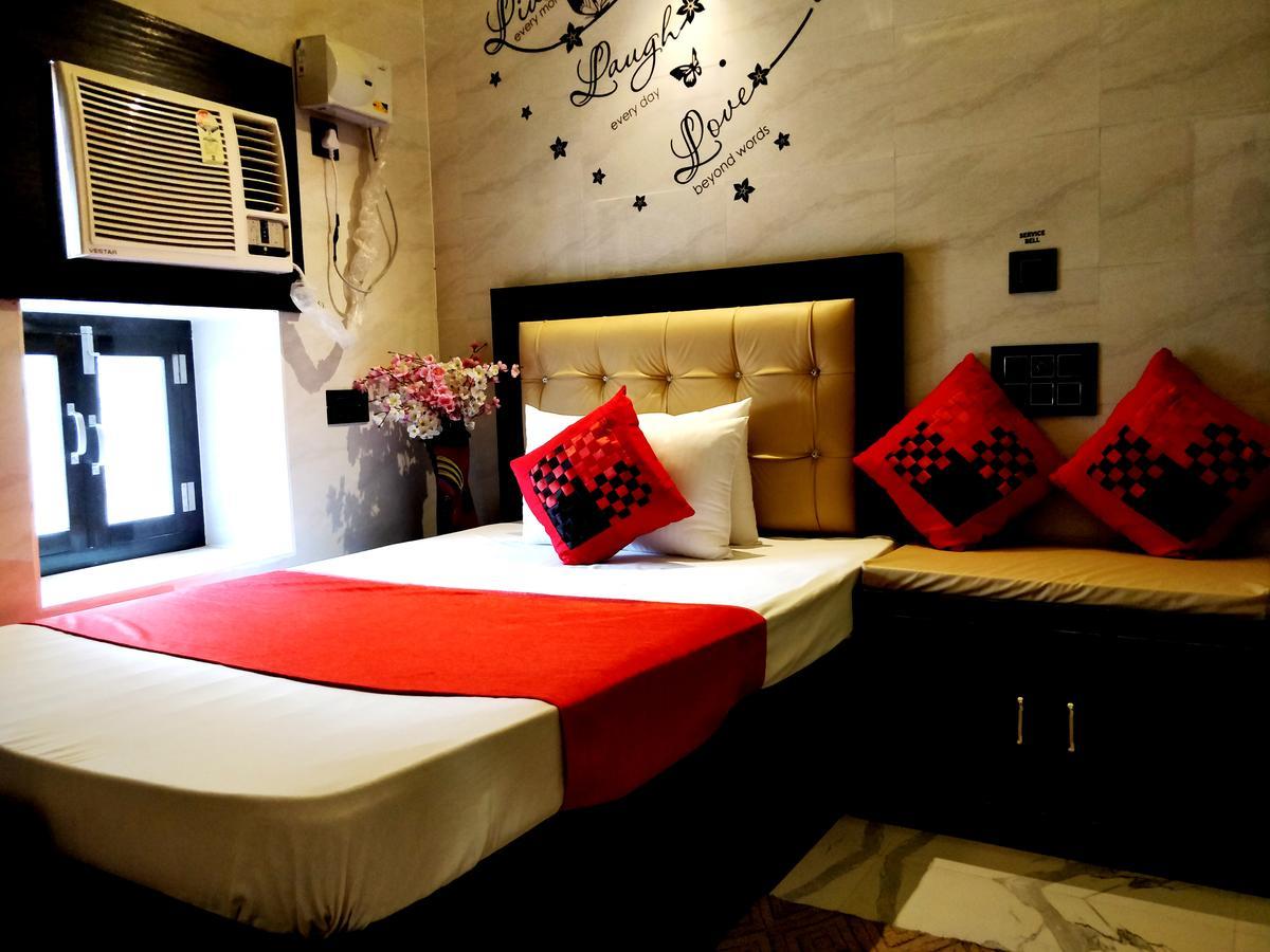City Hotel Αλλαχαμπάντ Εξωτερικό φωτογραφία