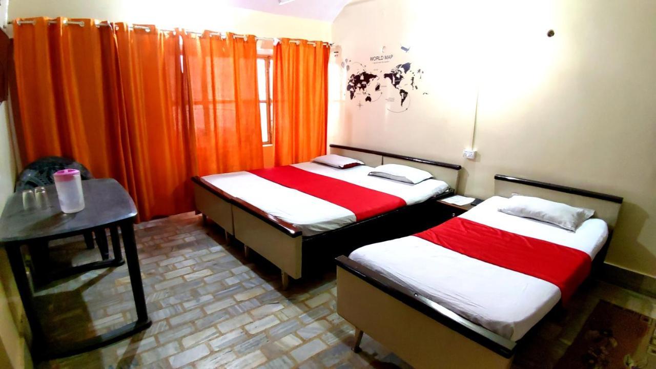 City Hotel Αλλαχαμπάντ Εξωτερικό φωτογραφία