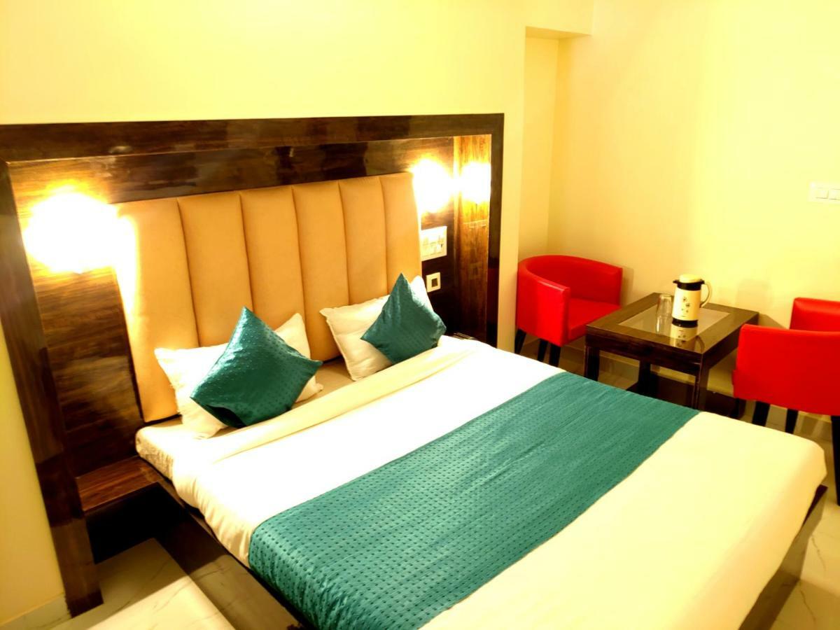 City Hotel Αλλαχαμπάντ Εξωτερικό φωτογραφία