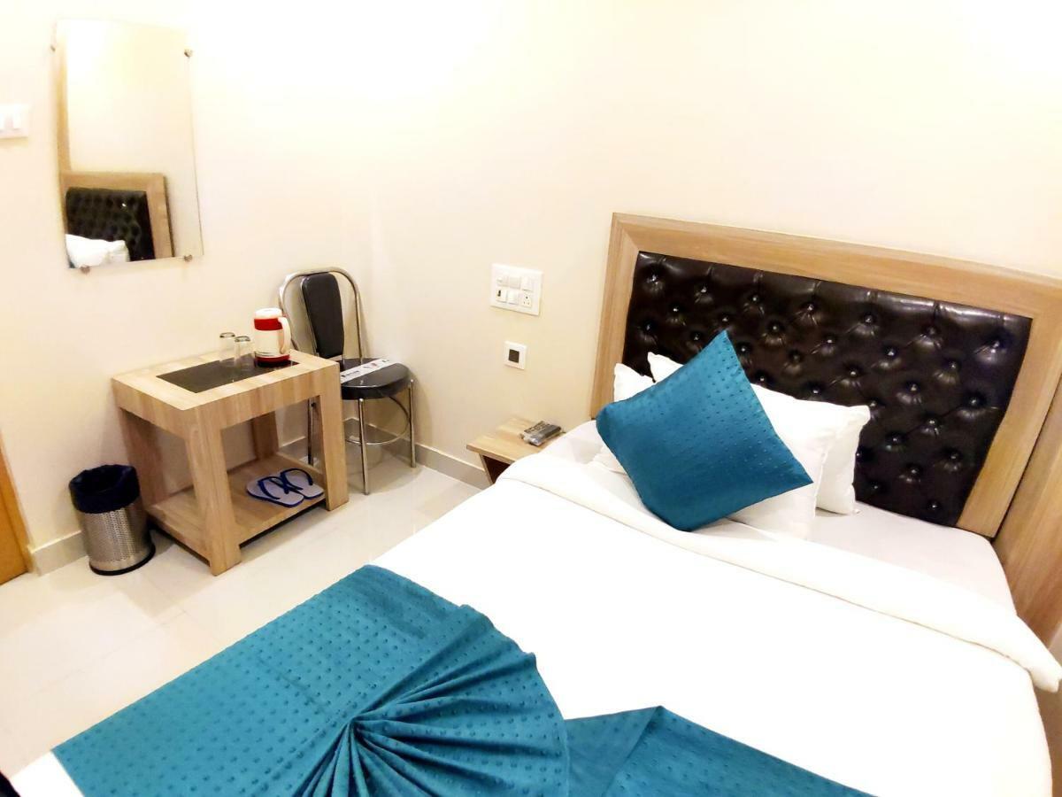 City Hotel Αλλαχαμπάντ Εξωτερικό φωτογραφία